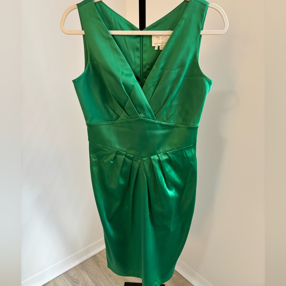 kate spade ♠️ Emerald Green V-Neck Pleated Satin Midi Dress
